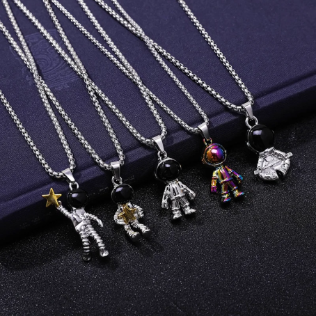 Astronaut Pendant Star