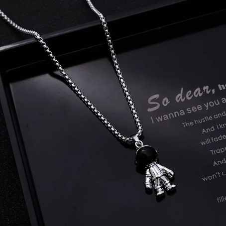 Astronaut Pendant Star - Image 4
